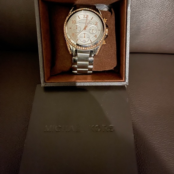 Michael Kors Women’s Watch main image 4